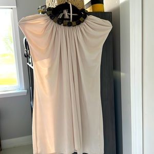 Spectacular shirt with special stones in the neck